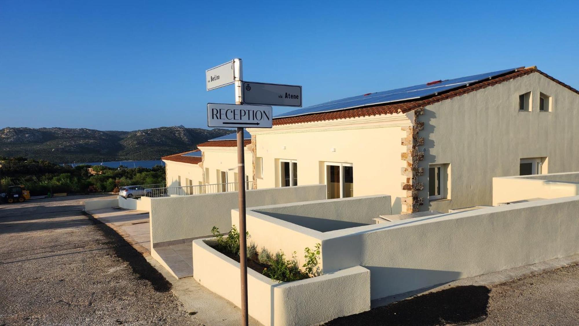 Hotel Borgo Dell'Orso Palau Exterior foto
